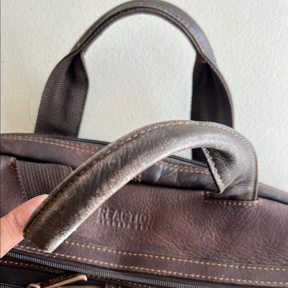 Kenneth Cole Reaction Men’s Brown Genuine Leather Laptop 16" Bag Messenger - Picture 14 of 14